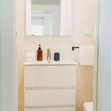 Ferienhaus New Townhouse - Terrace - 3 Bathrooms Distrikt Faro