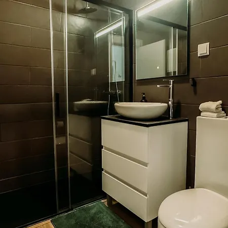 Ferienhaus New Townhouse - Terrace - 3 Bathrooms Distrikt Faro